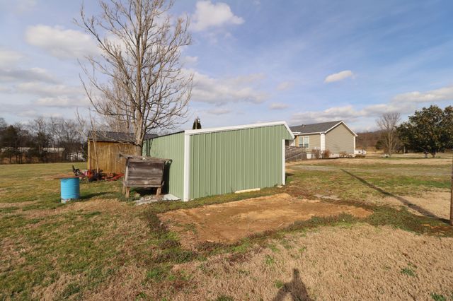 275 Walnut Grove Rd, Hartsville, TN 37074