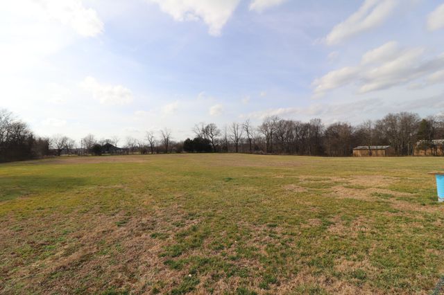 275 Walnut Grove Rd, Hartsville, TN 37074