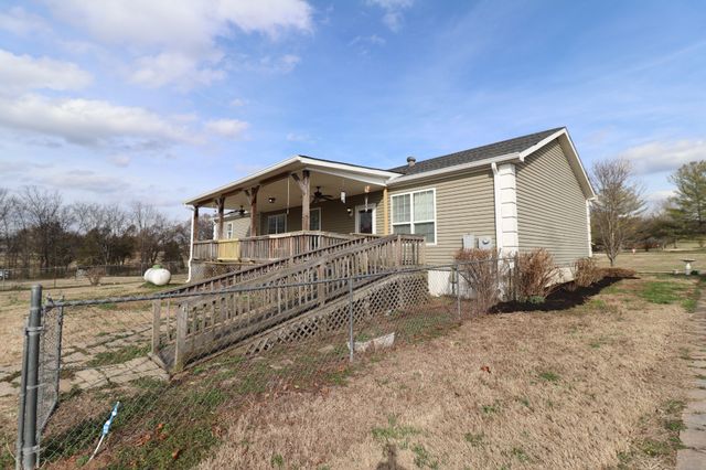 275 Walnut Grove Rd, Hartsville, TN 37074