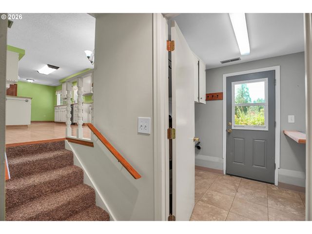24620 Se SUNSHINE VALLEY Rd, Damascus, OR 97089