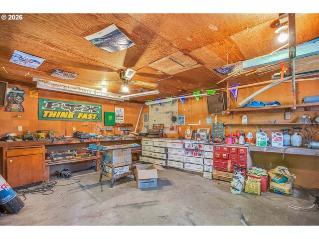 24620 Se SUNSHINE VALLEY Rd, Damascus, OR 97089
