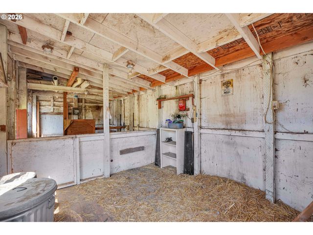 24620 Se SUNSHINE VALLEY Rd, Damascus, OR 97089