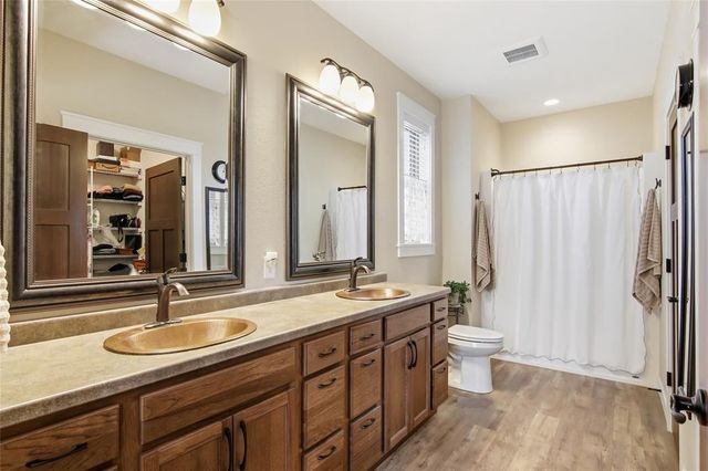 4225 Clay Street, Eau Claire, WI 54701