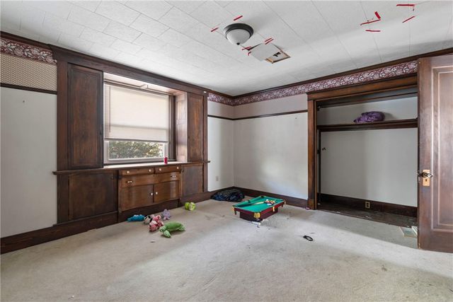 13 Charles St, Dravosburg, PA 15034