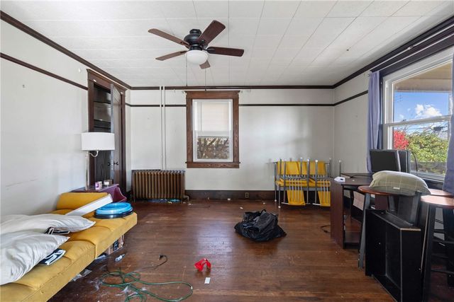 13 Charles St, Dravosburg, PA 15034