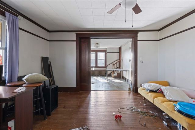 13 Charles St, Dravosburg, PA 15034