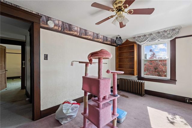 13 Charles St, Dravosburg, PA 15034