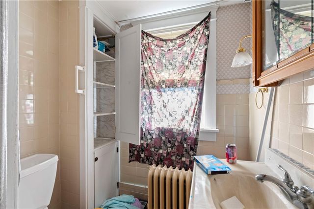 13 Charles St, Dravosburg, PA 15034