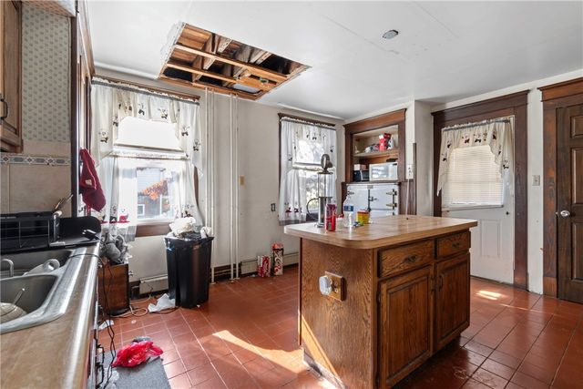 13 Charles St, Dravosburg, PA 15034