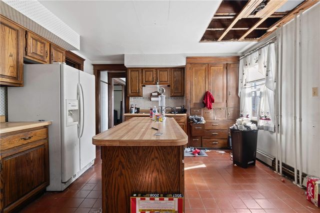 13 Charles St, Dravosburg, PA 15034