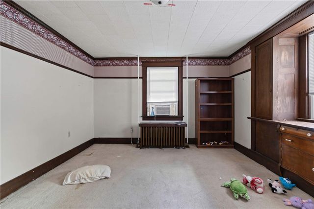 13 Charles St, Dravosburg, PA 15034