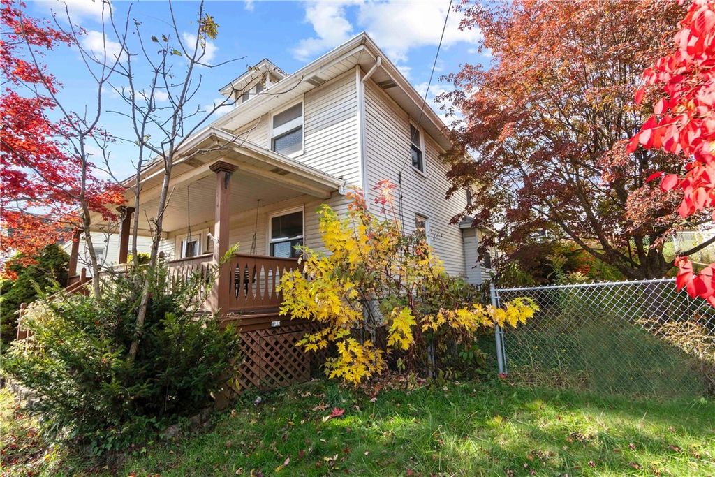 13 Charles St, Dravosburg, PA 15034