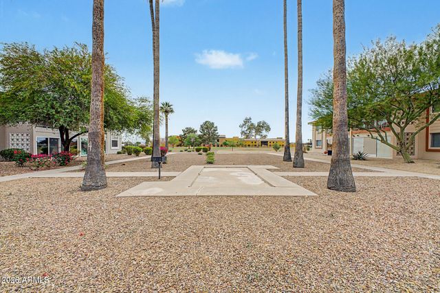 10862 N Fairway Court E, Sun City, AZ 85351