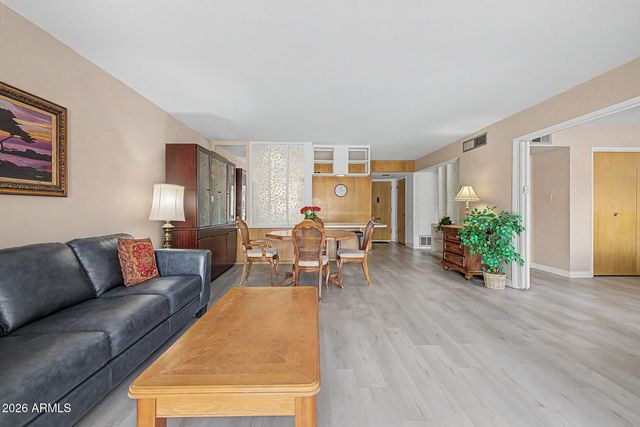 10862 N Fairway Court E, Sun City, AZ 85351
