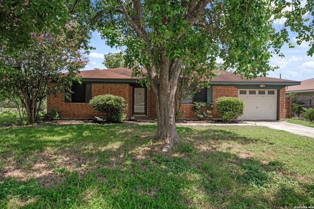 306 Meadow Dr, Marion, TX 78124