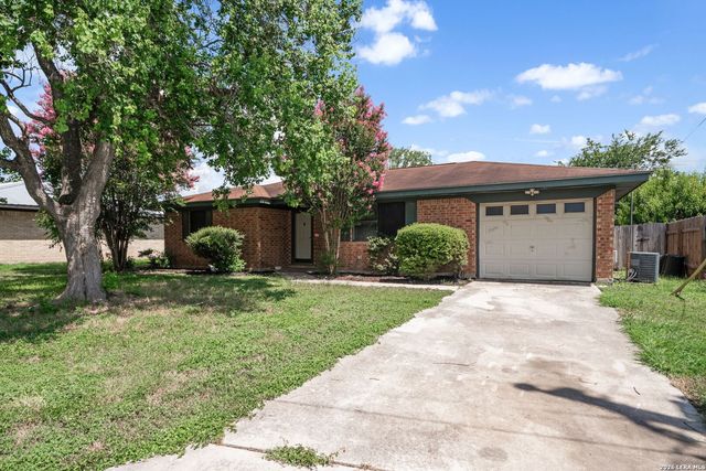 306 Meadow Dr, Marion, TX 78124