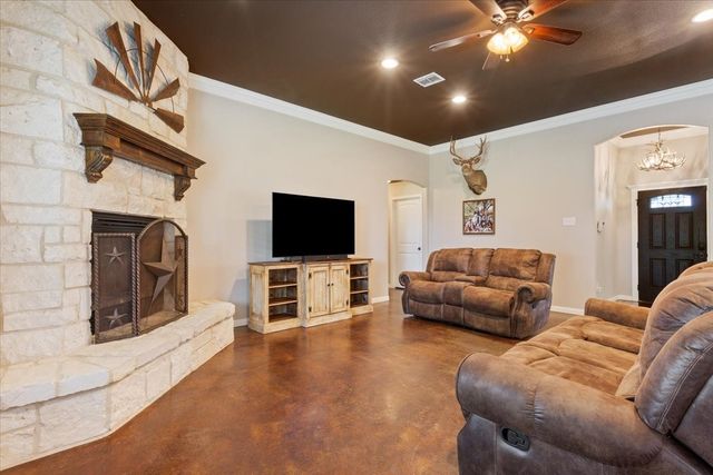 7951 Fm 339 N, Mount Calm, TX 76673