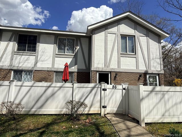 86 Birchwood Road 402, Medford, NY 11763