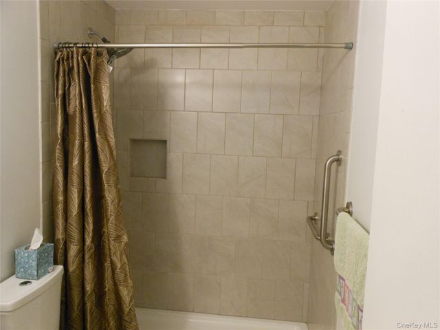 86 Birchwood Road 402, Medford, NY 11763