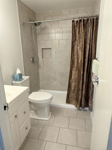 86 Birchwood Road 402, Medford, NY 11763