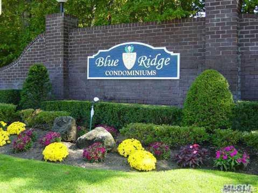 86 Birchwood Road 402, Medford, NY 11763