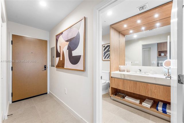 11 NE 6th Street 1702, Miami, FL 33132