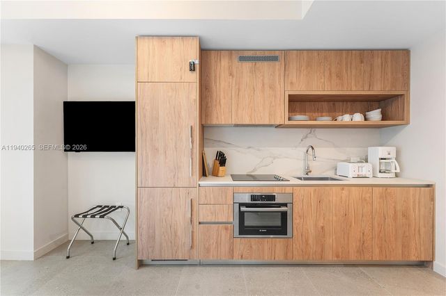 11 NE 6th Street 1702, Miami, FL 33132