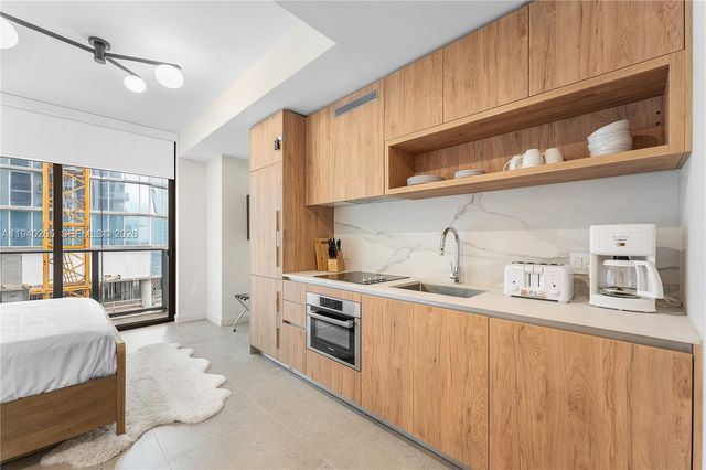 11 NE 6th Street 1702, Miami, FL 33132