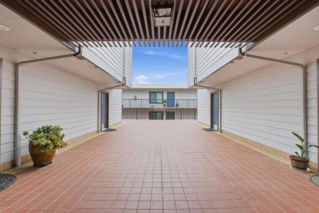 633 Baden Avenue C, South San Francisco, CA 94080