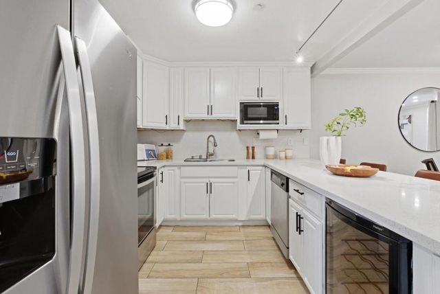 633 Baden Avenue C, South San Francisco, CA 94080