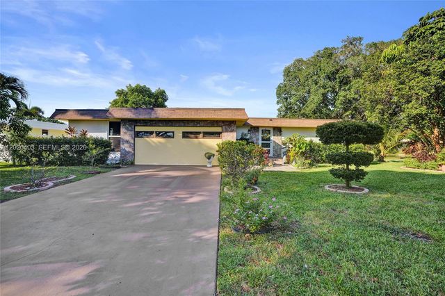 6408 NW 72nd Ave, Tamarac, FL 33321