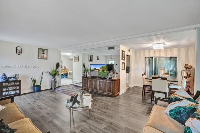 6408 NW 72nd Ave, Tamarac, FL 33321