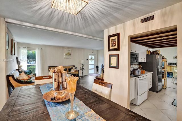 6408 NW 72nd Ave, Tamarac, FL 33321