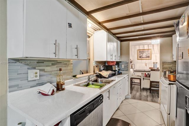 6408 NW 72nd Ave, Tamarac, FL 33321
