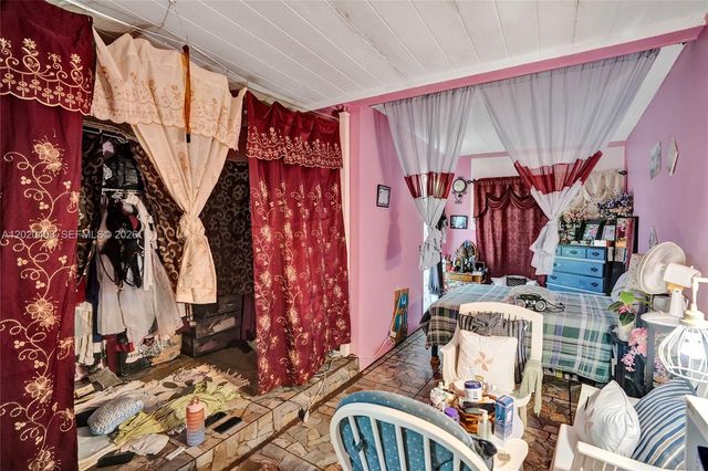 6408 NW 72nd Ave, Tamarac, FL 33321