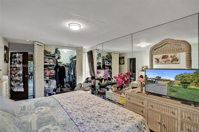 6408 NW 72nd Ave, Tamarac, FL 33321