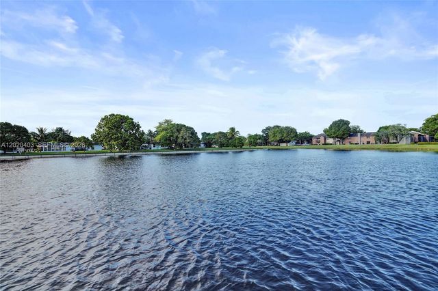 6408 NW 72nd Ave, Tamarac, FL 33321