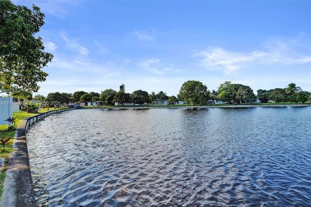 6408 NW 72nd Ave, Tamarac, FL 33321