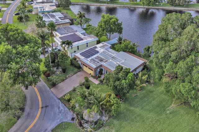 6408 NW 72nd Ave, Tamarac, FL 33321