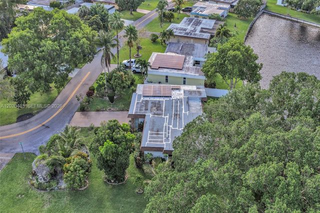 6408 NW 72nd Ave, Tamarac, FL 33321