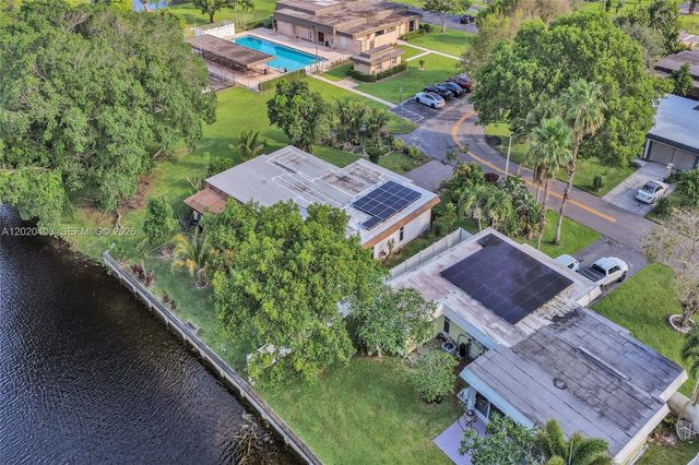 6408 NW 72nd Ave, Tamarac, FL 33321