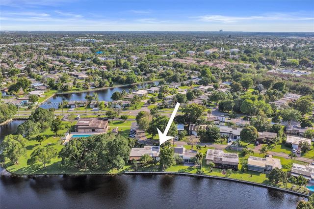 6408 NW 72nd Ave, Tamarac, FL 33321