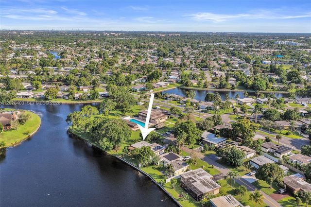6408 NW 72nd Ave, Tamarac, FL 33321
