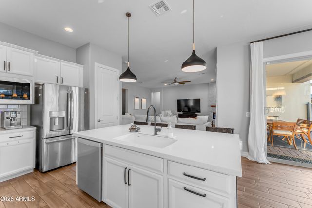 10326 E BERGERON Avenue, Mesa, AZ 85212