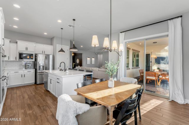 10326 E BERGERON Avenue, Mesa, AZ 85212