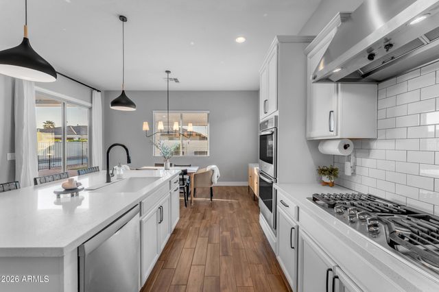 10326 E BERGERON Avenue, Mesa, AZ 85212