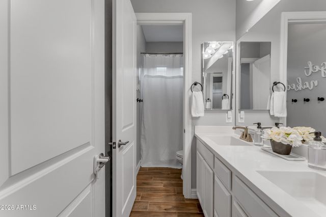 10326 E BERGERON Avenue, Mesa, AZ 85212