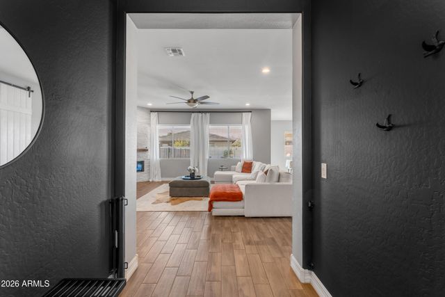 10326 E BERGERON Avenue, Mesa, AZ 85212