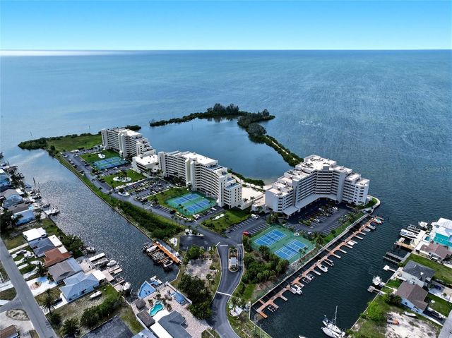 6035 SEA RANCH DRIVE 902, Hudson, FL 34667