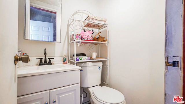 2120 Mozart Street, Los Angeles, CA 90031